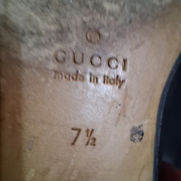 Gucci Black Loafers with Gold Accents - Picture 4 of 10